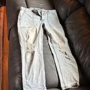 Vigoss Men's Relaxed Fit Jeans in Light Blue